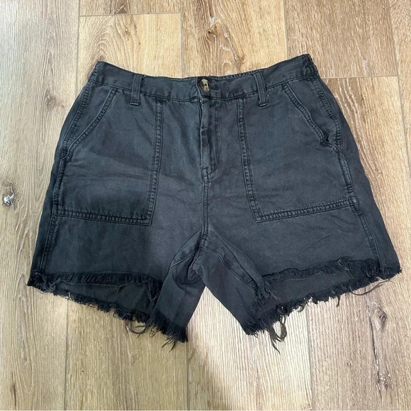 Aerie Women’s Black Elastic Waist Buttoned Shorts with Fringe Hem Size S GUC - Picture 2 of 9